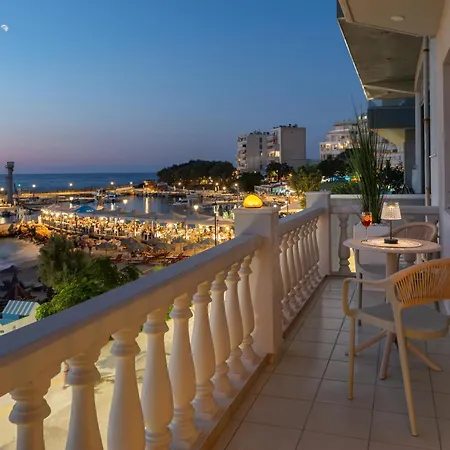 Delia Seafront * Hanya